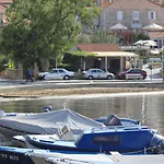 Holiday home Seaside House Lumbarda, Korcula - 4444 Lumbarda