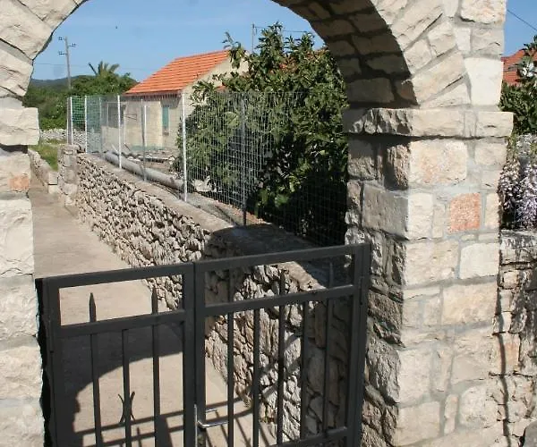 Seaside House Lumbarda, Korcula - 4444 펜션 룸바르다