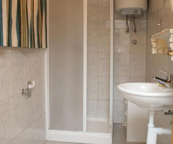 Seaside House Lumbarda, Korcula - 4444 펜션 룸바르다